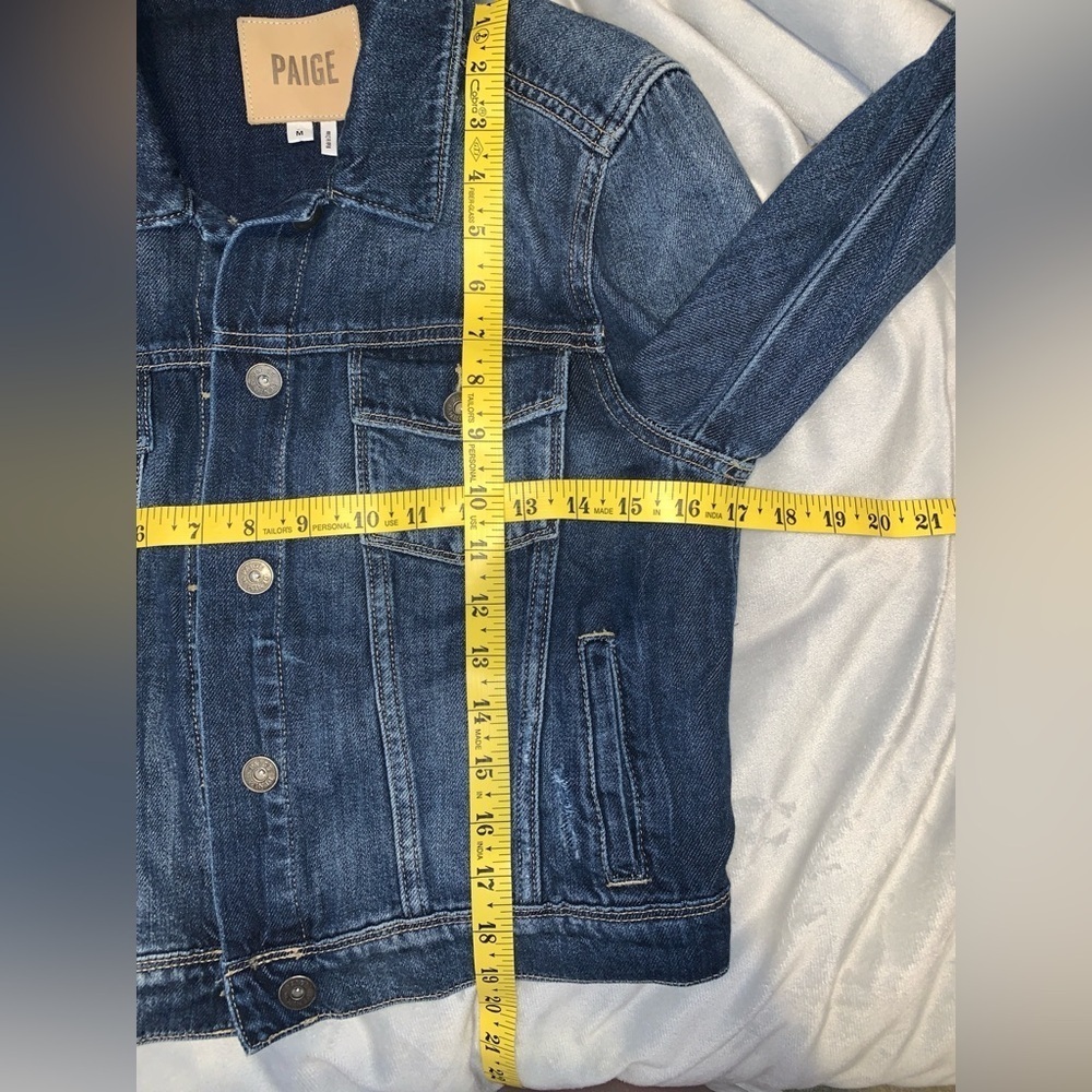 Paige cropped dark med wash soft cotton denim jean Jacket size medium - Picture 7 of 7